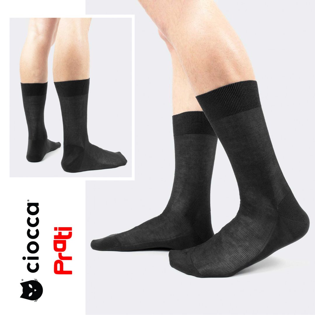 Un classico intramontabile, le calze da uomo #Ciocca sono l'emblema dell'eleganza e del comfort. Realizzate in filo di Scozia di cotone di alta qualità, garantiscono una naturale elasticità della costa che mantiene le calze al loro posto durante il giorno, un must-have per ogni guardaroba maschile che si rispetti. 
Vi aspettiamo in magazzino dal lunedì al venerdì dalle 8:30.
Per info 0543 796500 ☎️ 
°
°
°
#prati_ingrosso #pratispa #donna #man #men #clothes #moda #abbigliamento #continuativo #model #styling #intimo #outfit #like #shopping #madeinitaly #fashion #photooftheday #picoftheday #style #fashion #fashionista #fashiontrends #fashionoftheday #lookoftheday #outfitoftheday #pinterest  #uomo #intimouomo